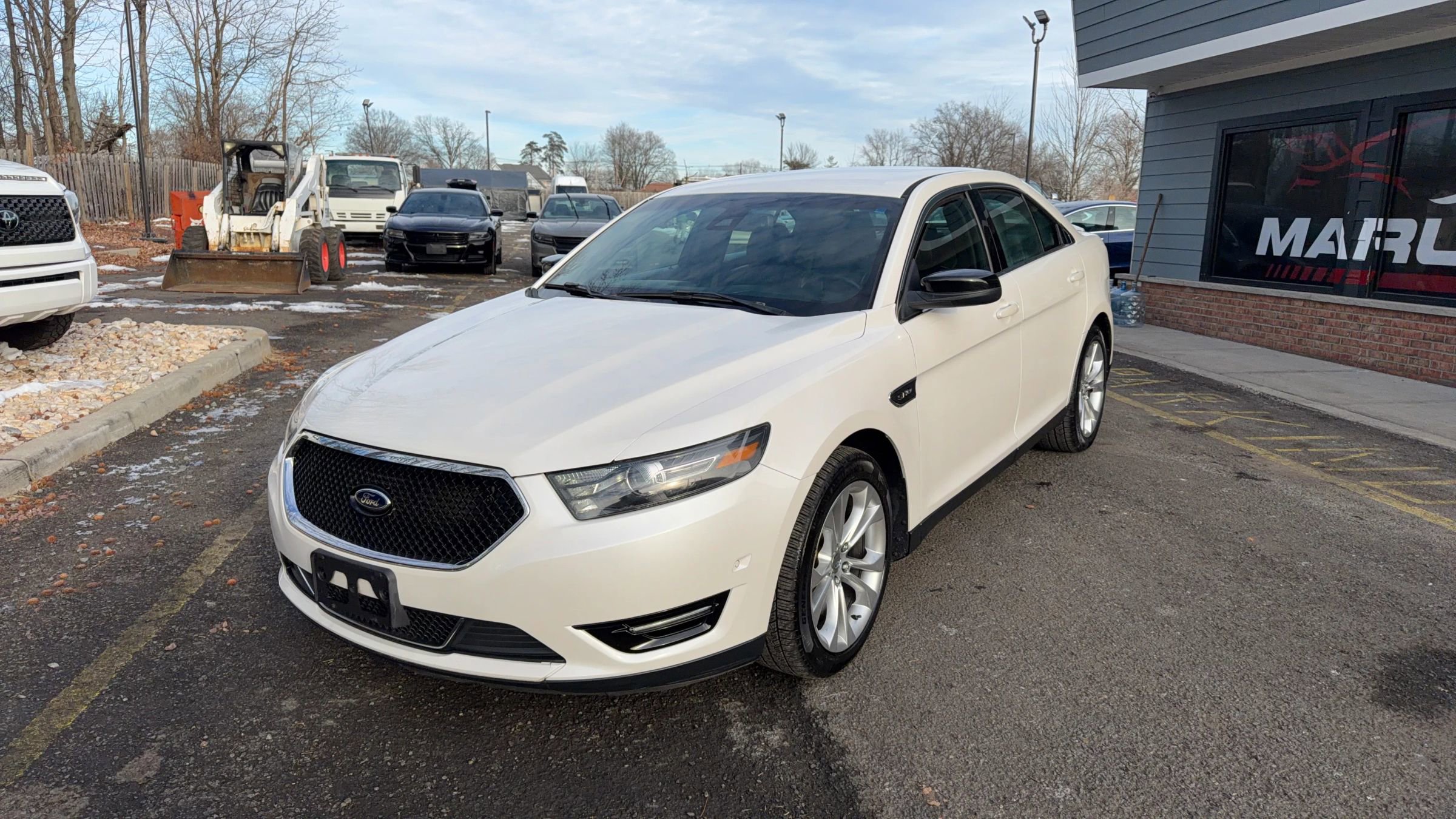 Used 2013 Ford Taurus SHO image 1
