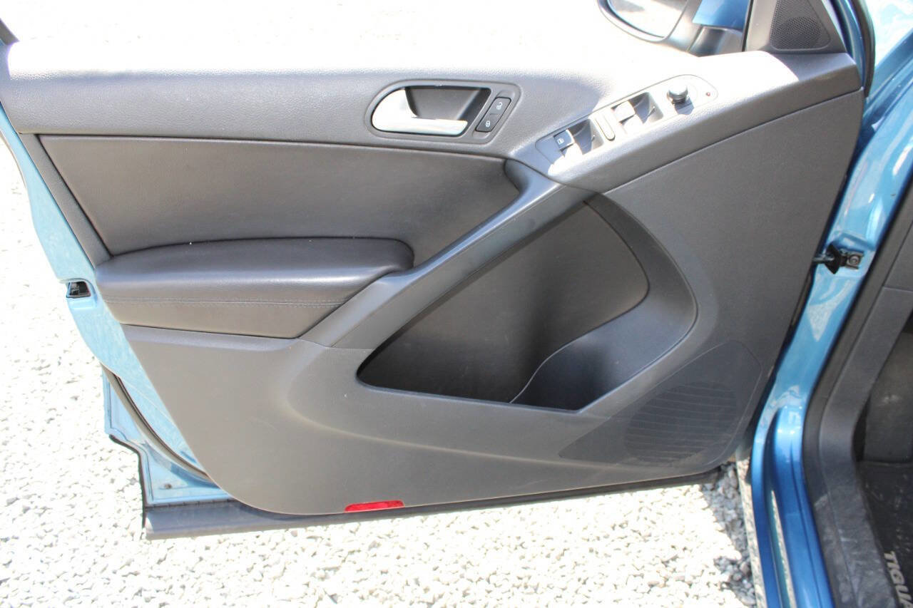 Used 2017 Volkswagen Tiguan Wolfsburg Edition image 20