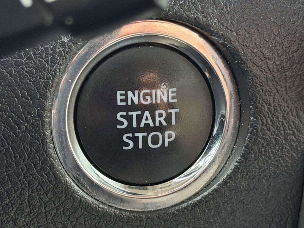 Used 2022 Toyota 4Runner Limited AWD/4WD image 8