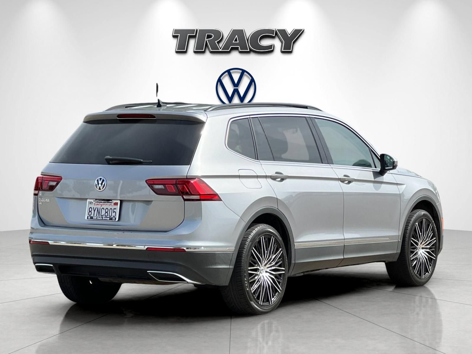 Used 2021 Volkswagen Tiguan SE FWD image 4