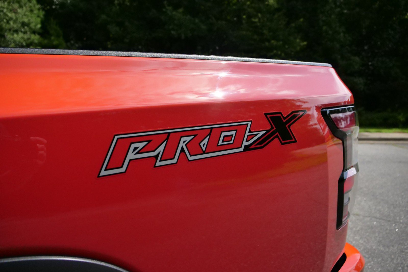 Used 2025 Nissan Frontier Pro-X RWD image 10