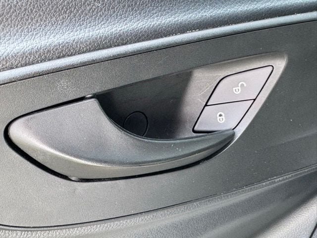 Used 2021 Mercedes-Benz Sprinter 2500 image 31