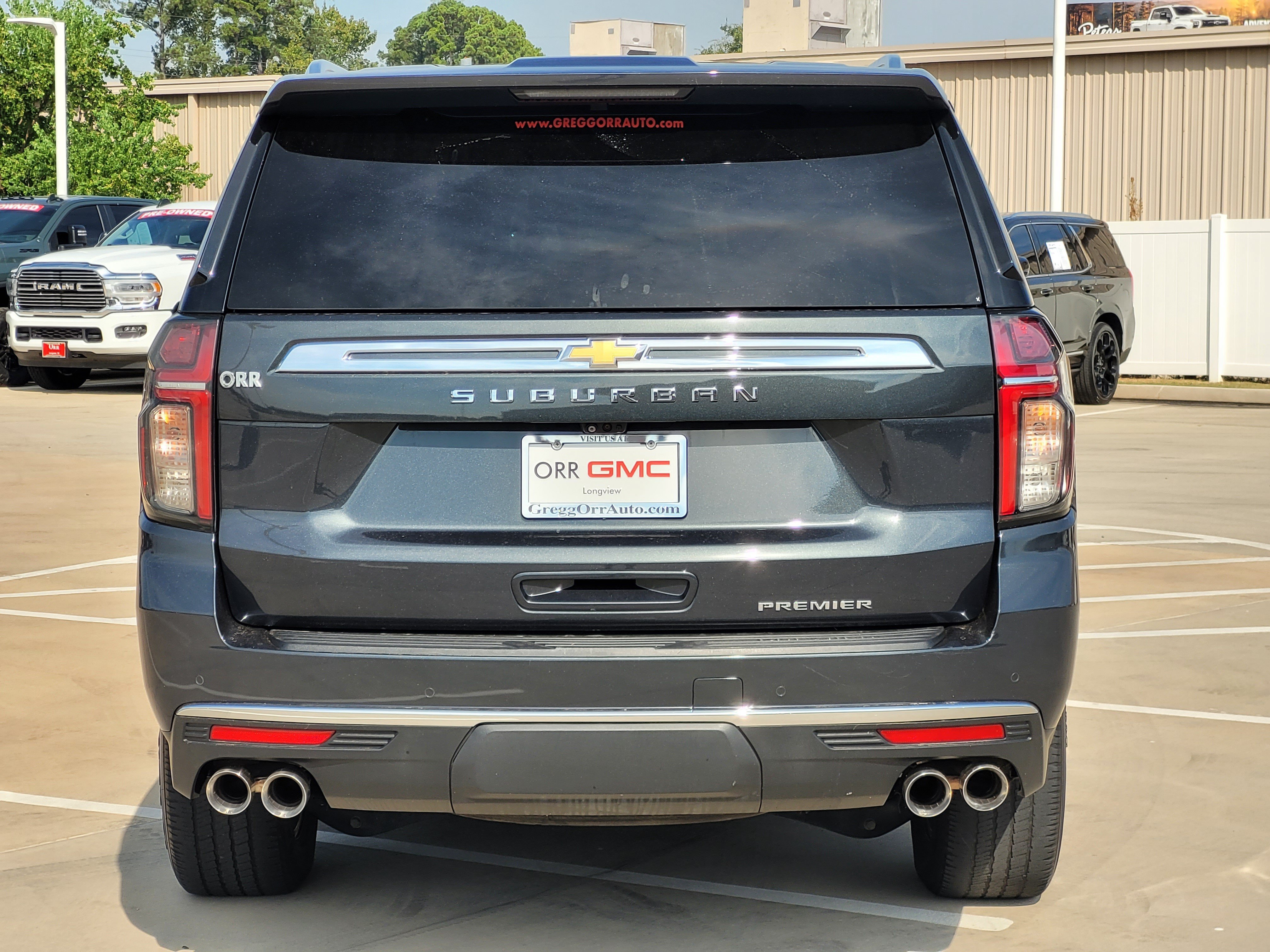 Used 2022 Chevrolet Suburban Premier AWD/4WD image 5