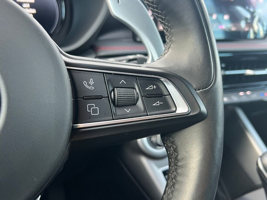 Used 2024 Dodge Hornet R/T Plus w/ Tech Pack Plus w/o Parking image 18