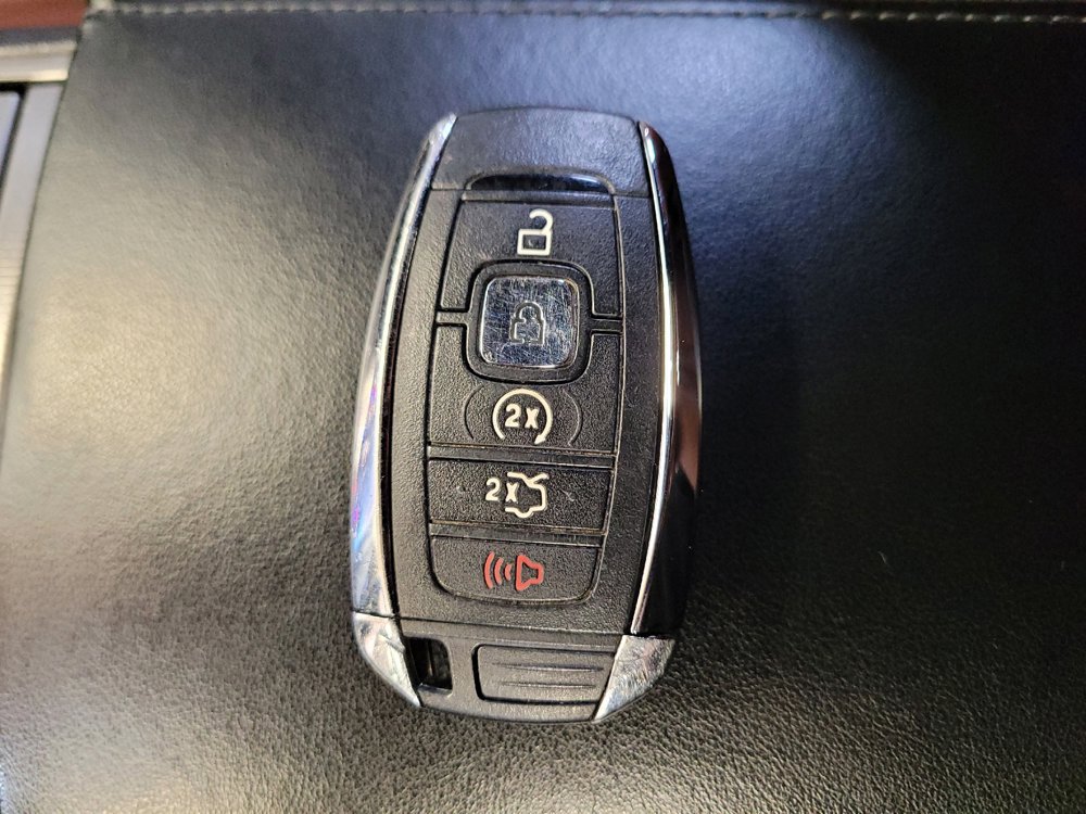 Used 2019 Lincoln MKZ Reserve FWD image 32