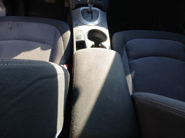 Used 2012 Nissan Rogue SV w/ Premium Pkg image 15