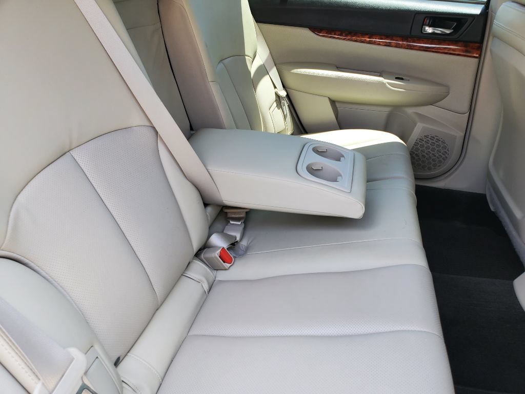 Used 2012 Subaru Outback 2.5i Limited w/ Moonroof Pkg AWD/4WD image 39