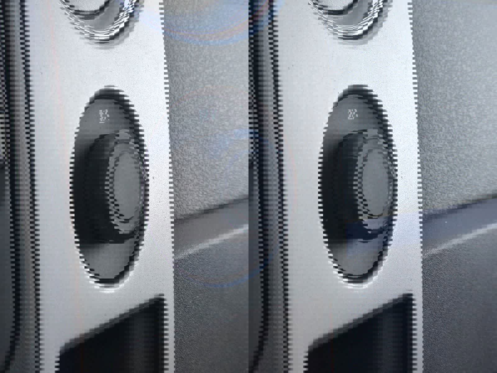 Used 2013 Ford F150 XLT w/ Mid Equipment Group image 29