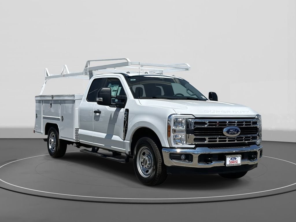 New 2025 Ford F350 XL w/ XL Chrome Package image 4