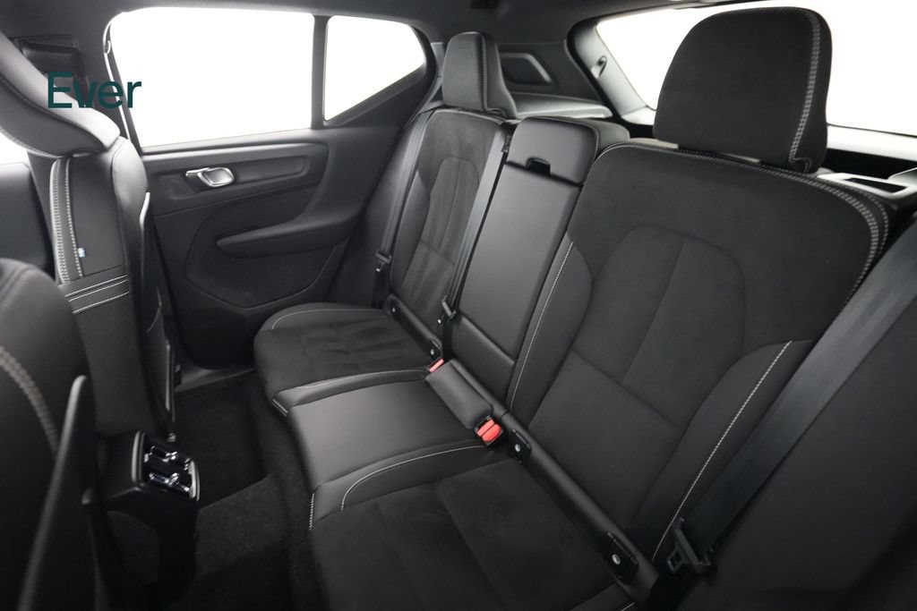 Used 2023 Volvo XC40 Recharge Plus AWD/4WD image 24