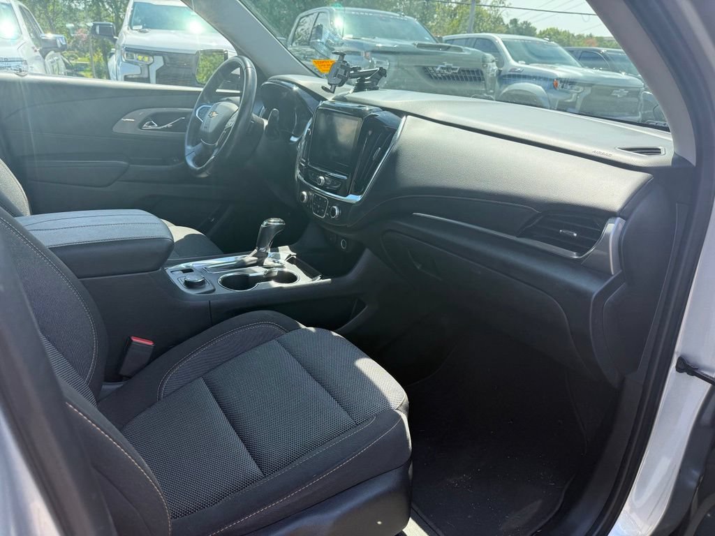Used 2020 Chevrolet Traverse LT AWD/4WD image 16
