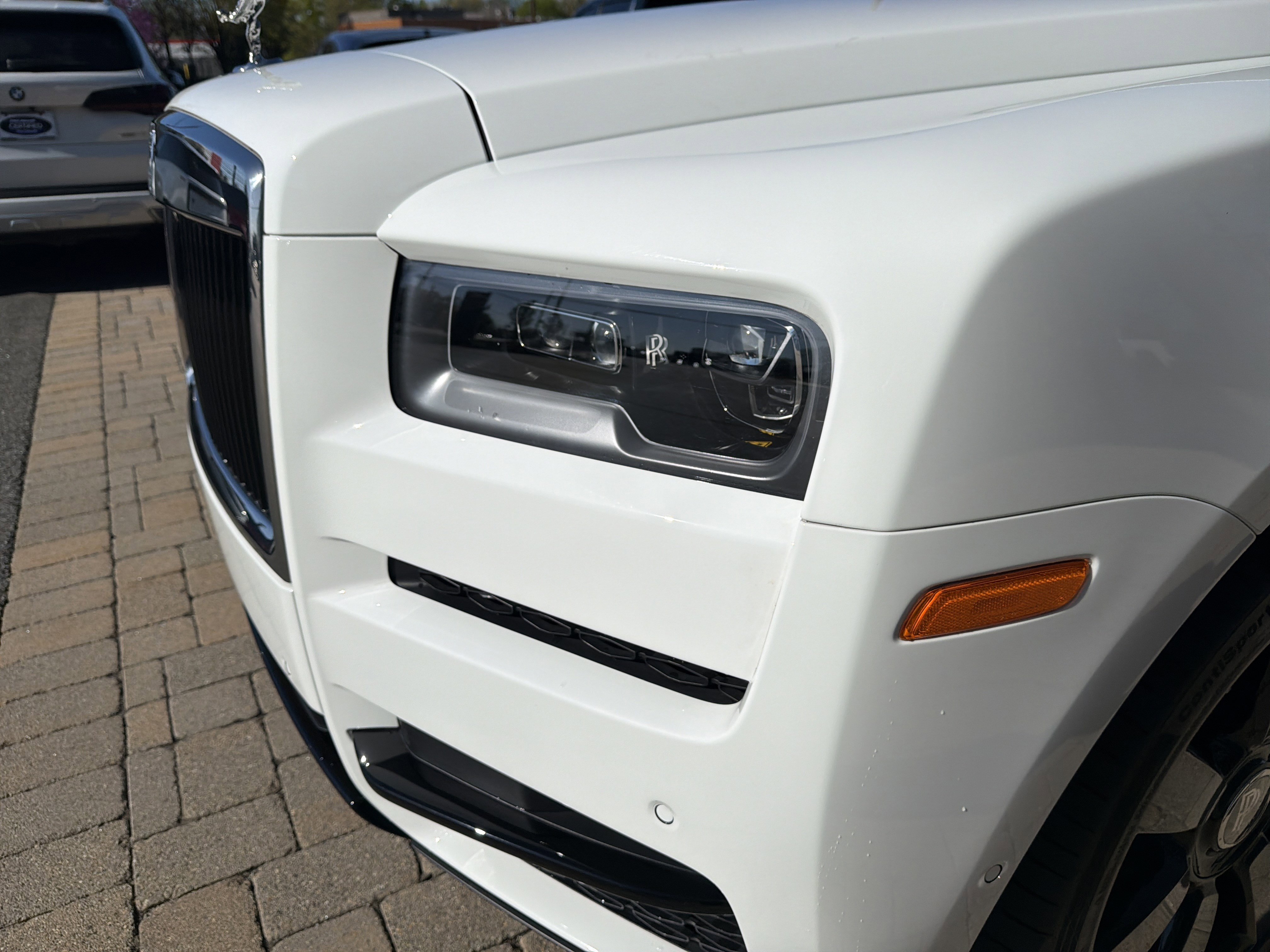 Used 2024 Rolls-Royce Cullinan w/ Dark Exterior Package image 39