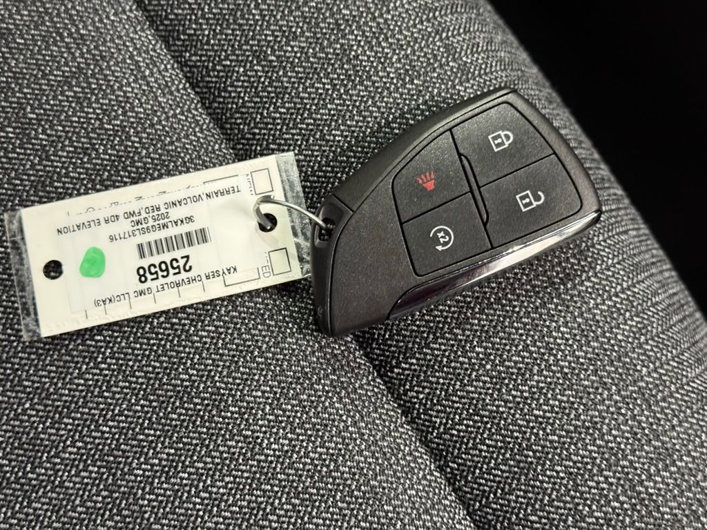 New 2025 GMC Terrain Elevation image 20