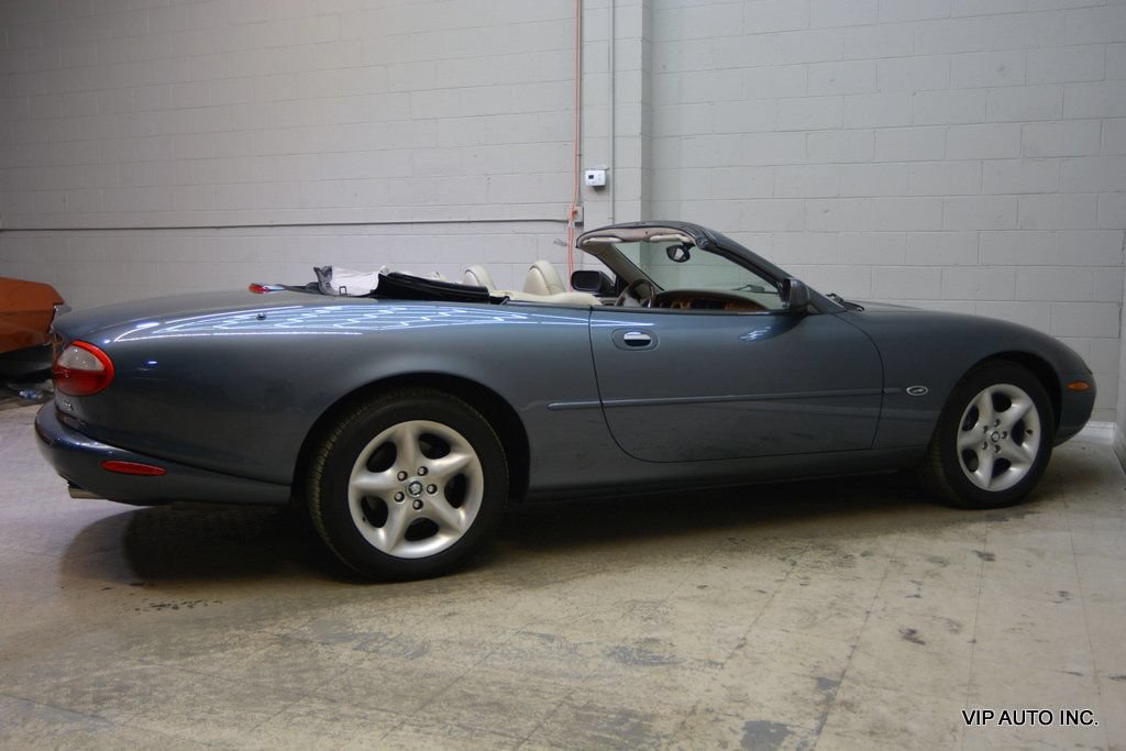 Used 2000 Jaguar XK8 Convertible RWD image 12