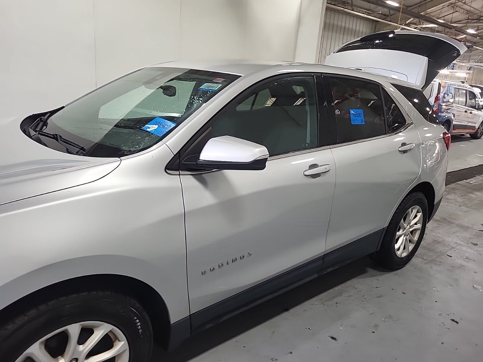 Used 2019 Chevrolet Equinox LT w/ Driver Convenience Package FWD image 2