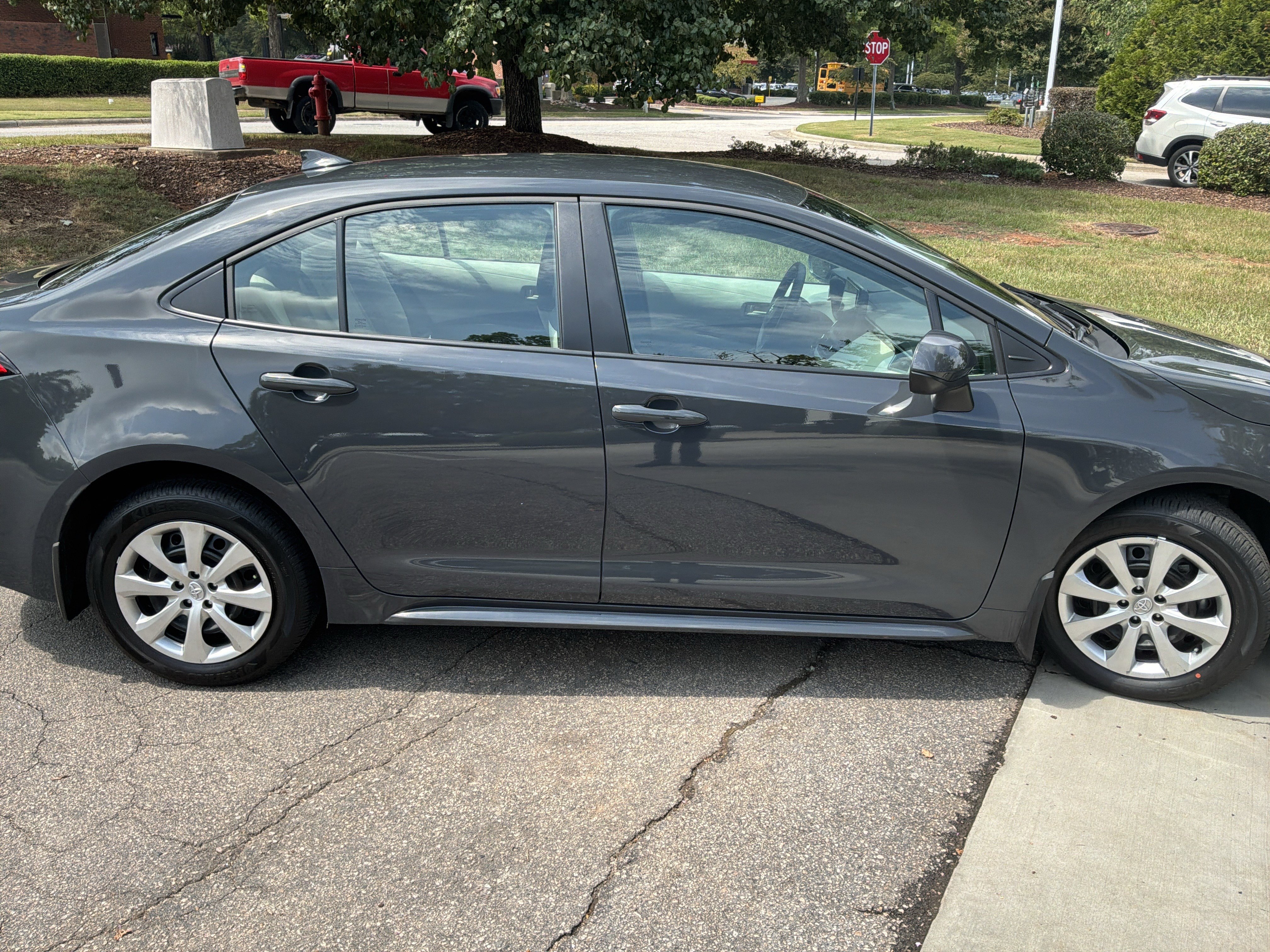 Used 2026 Toyota Corolla LE FWD image 11