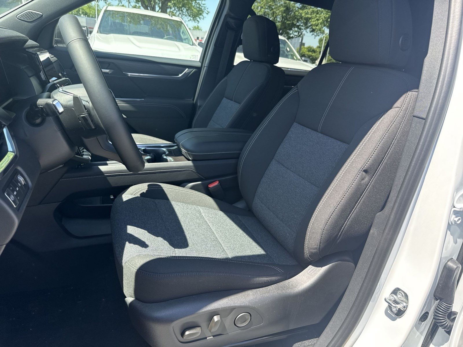New 2026 GMC Acadia Elevation w/ Black Edition AWD/4WD image 11