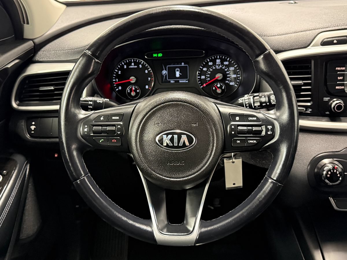 Used 2016 Kia Sorento LX w/ LX Convenience Package AWD/4WD image 16