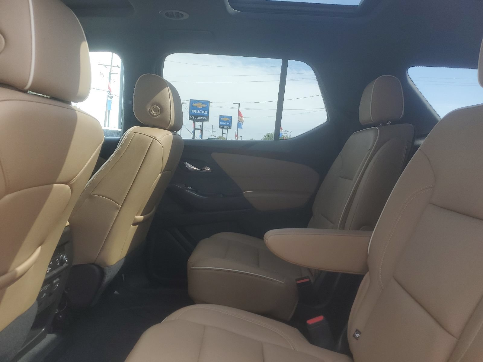 Certified 2023 Chevrolet Traverse Premier FWD image 12