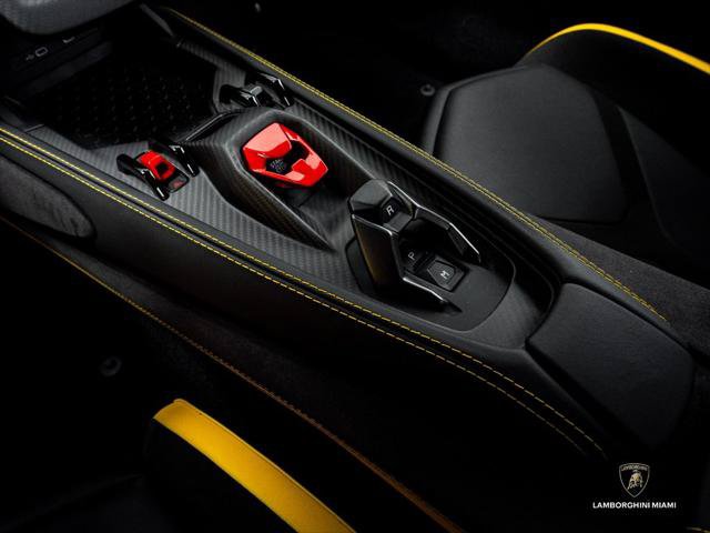Used 2024 Lamborghini Revuelto AWD/4WD image 39