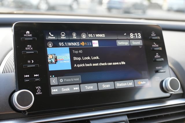 Used 2021 Honda Accord Touring image 30