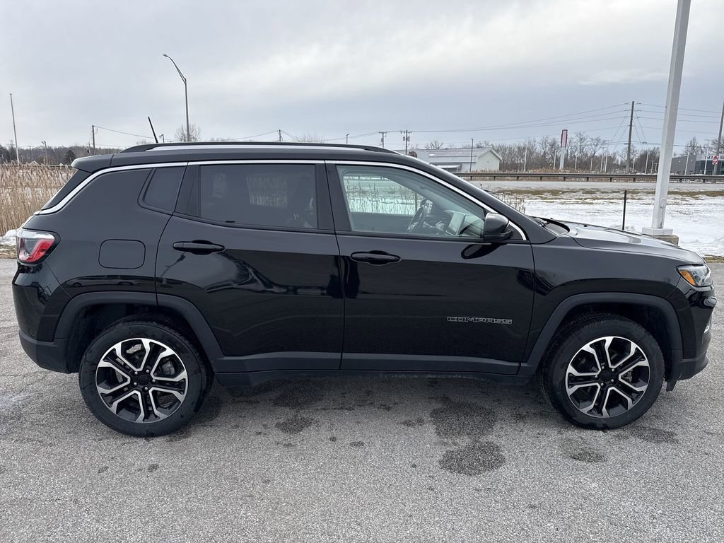 Used 2022 Jeep Compass Limited image 9