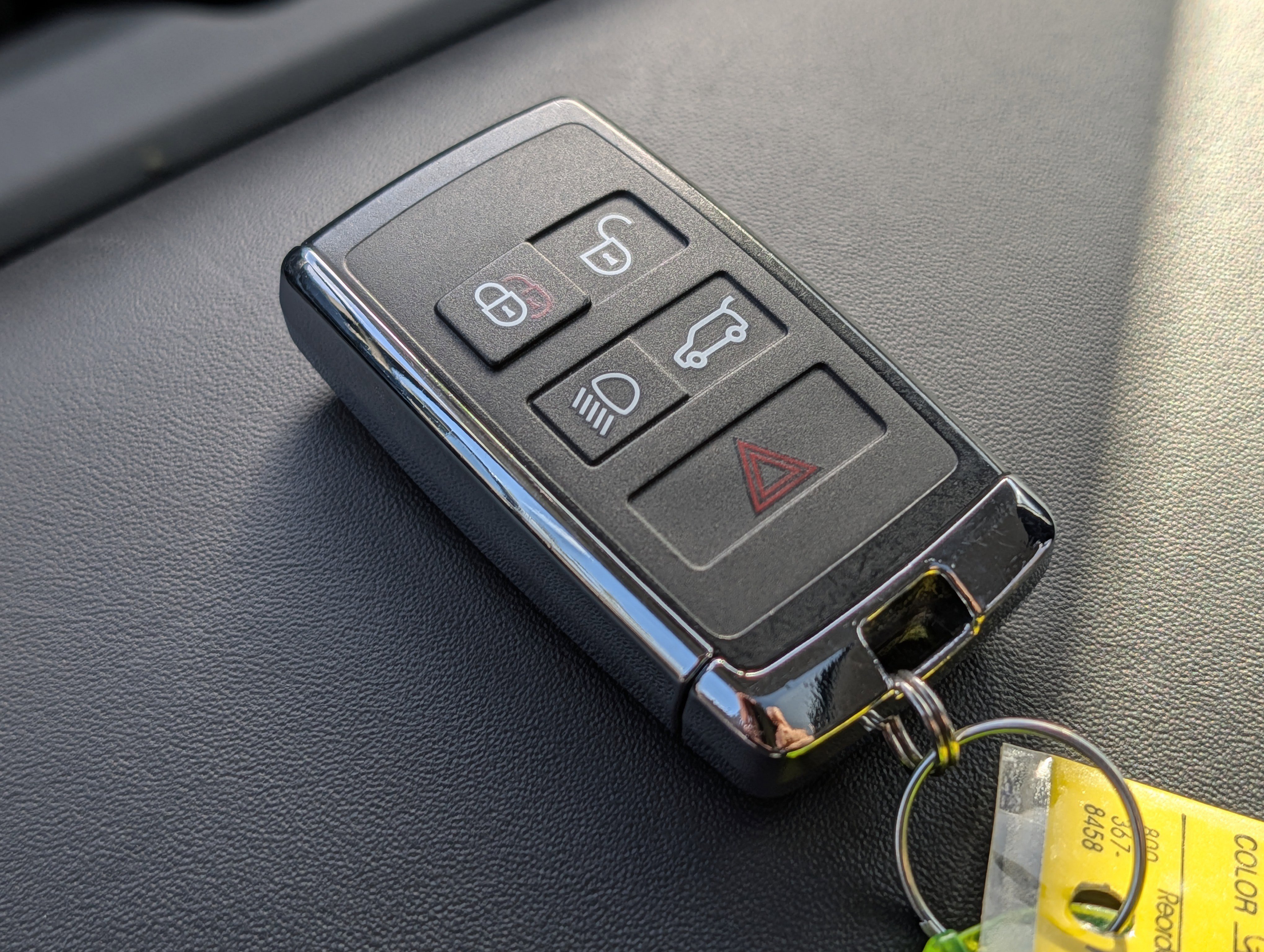 Used 2025 Land Rover Defender 110 S image 34