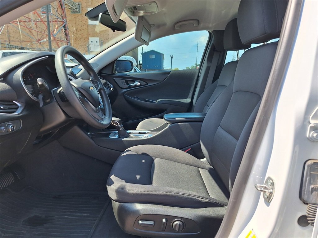 Used 2022 Chevrolet Malibu LT image 11