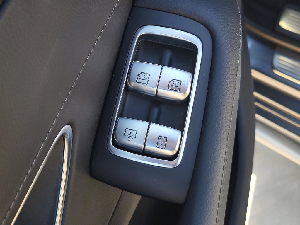 Used 2020 Mercedes-Benz S 450 Sedan image 12