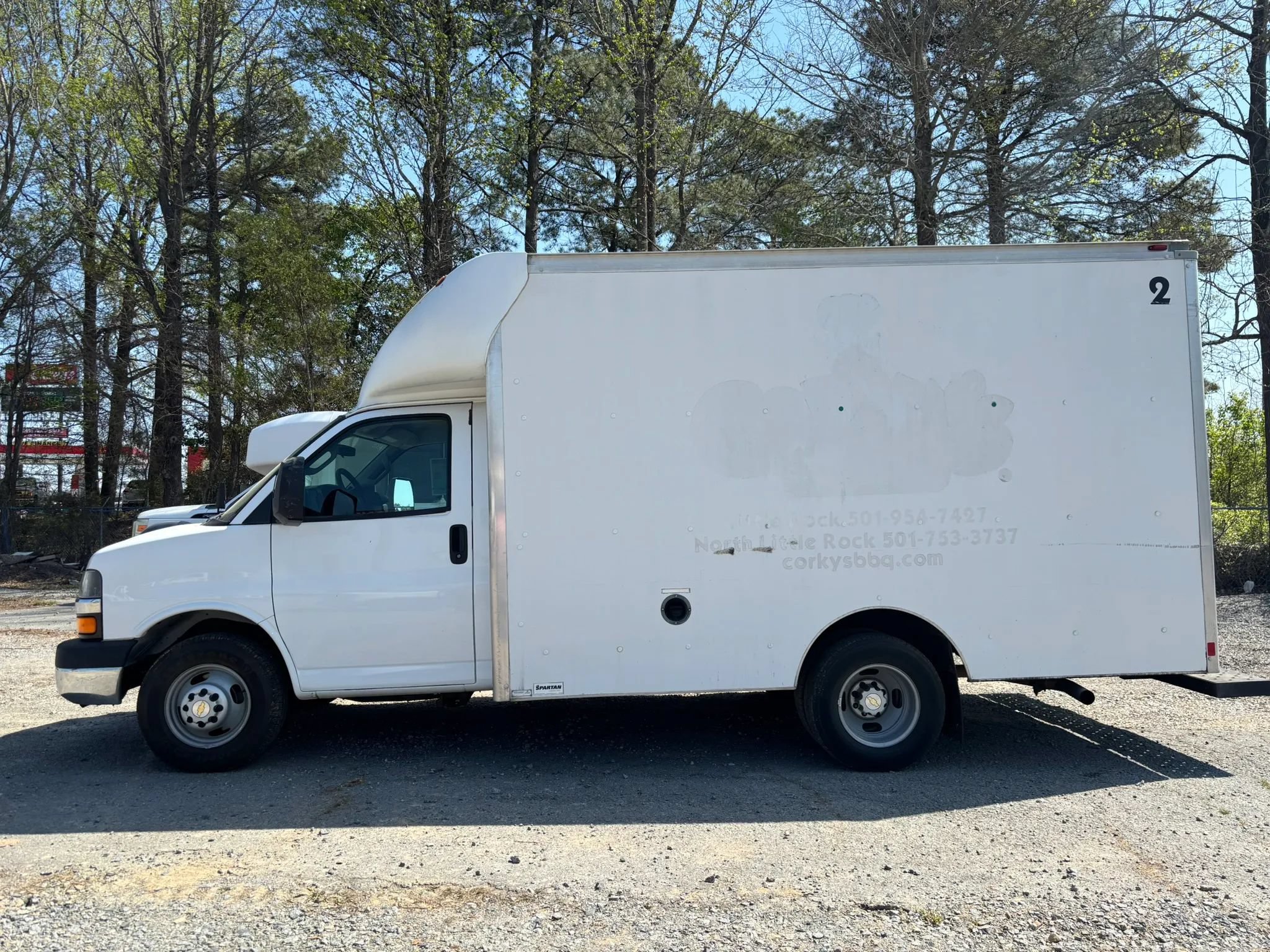 Used 2016 Chevrolet Express 3500 RWD image 2