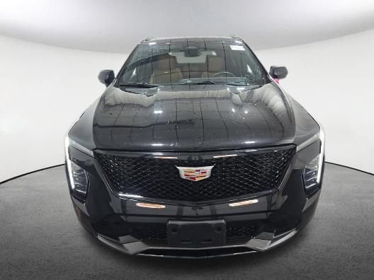 Used 2024 Cadillac XT4 Sport AWD/4WD image 2