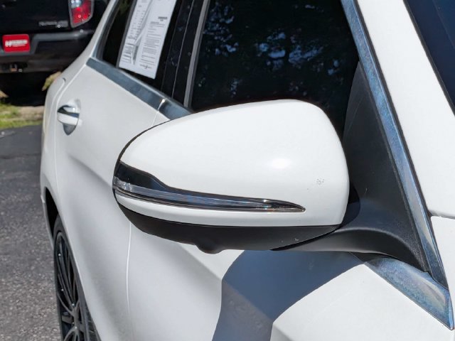 Used 2021 Mercedes-Benz C 300 Sedan image 14