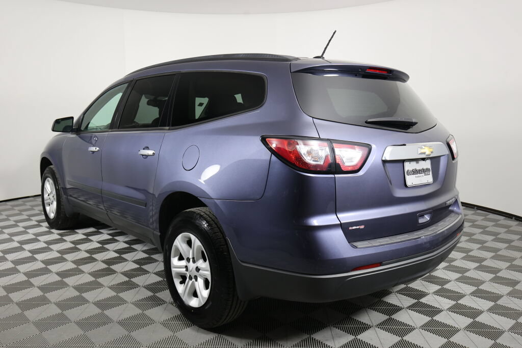 Used 2014 Chevrolet Traverse LS FWD image 4