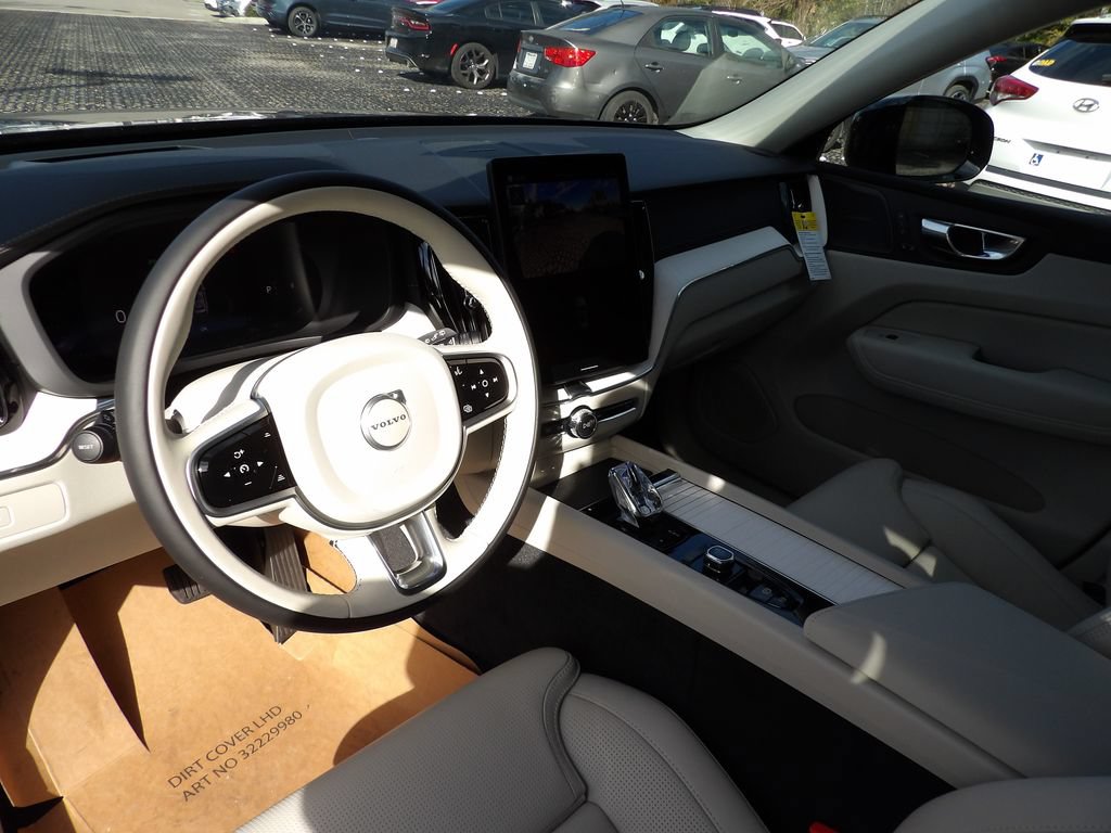 New 2026 Volvo XC60 B5 Ultra w/ Protection Package Premier AWD/4WD image 14