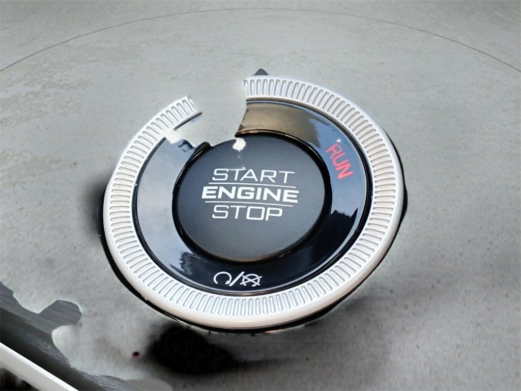 Used 2023 Jeep Grand Cherokee L Laredo image 20