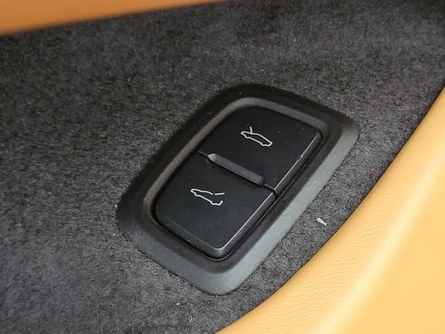 Used 2020 Chevrolet Corvette Stingray Premium Cpe w/ 3LT Preferred Equipment Group RWD image 12