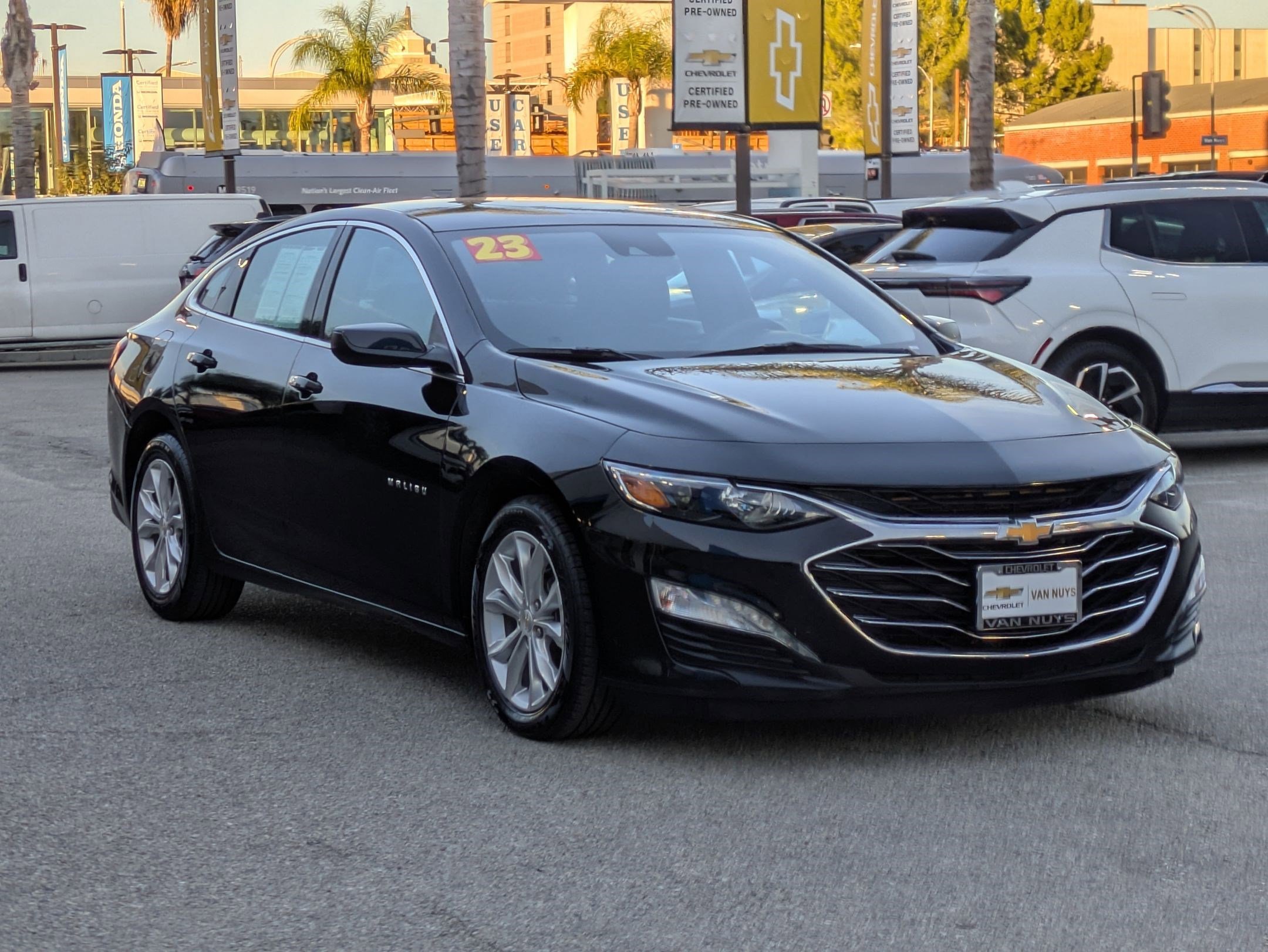 Used 2023 Chevrolet Malibu LT image 3