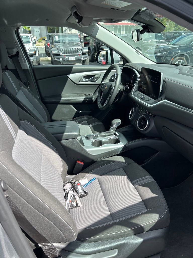 Used 2025 Chevrolet Blazer LT image 16