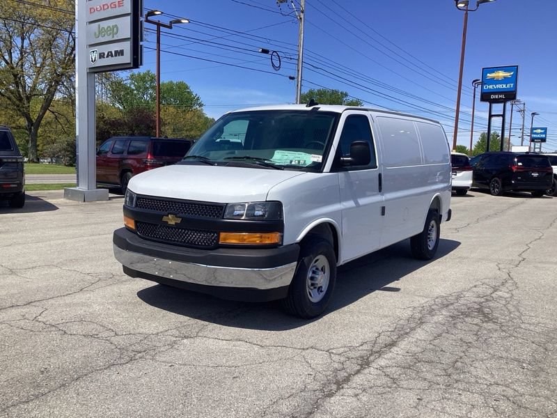 New 2026 Chevrolet Express 2500 w/ Driver Convenience Package RWD image 3
