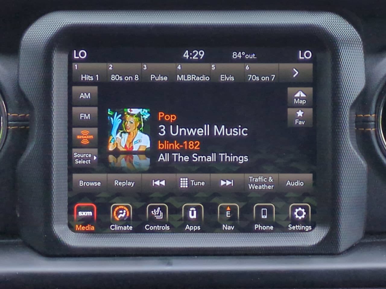 Used 2022 Jeep Wrangler Unlimited Sahara AWD/4WD image 18