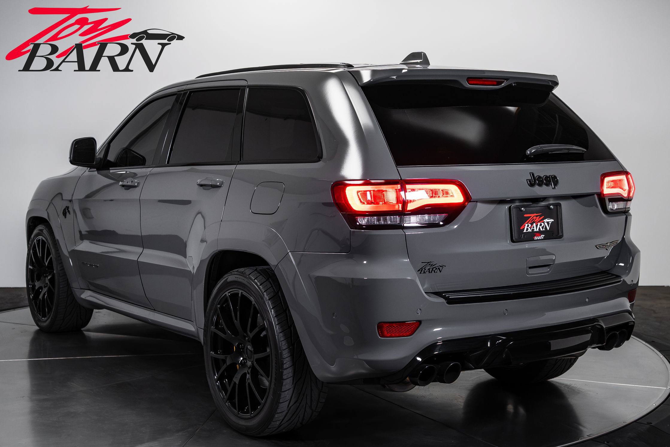 Used 2021 Jeep Grand Cherokee Trackhawk AWD/4WD image 3