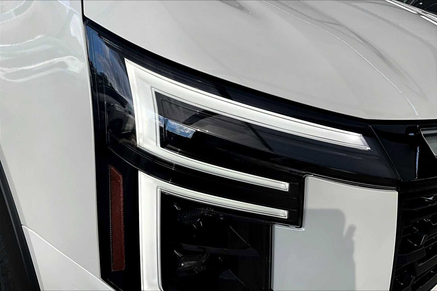 New 2026 Nissan Armada PRO-4X w/ Captain's Chari Seat Package image 18