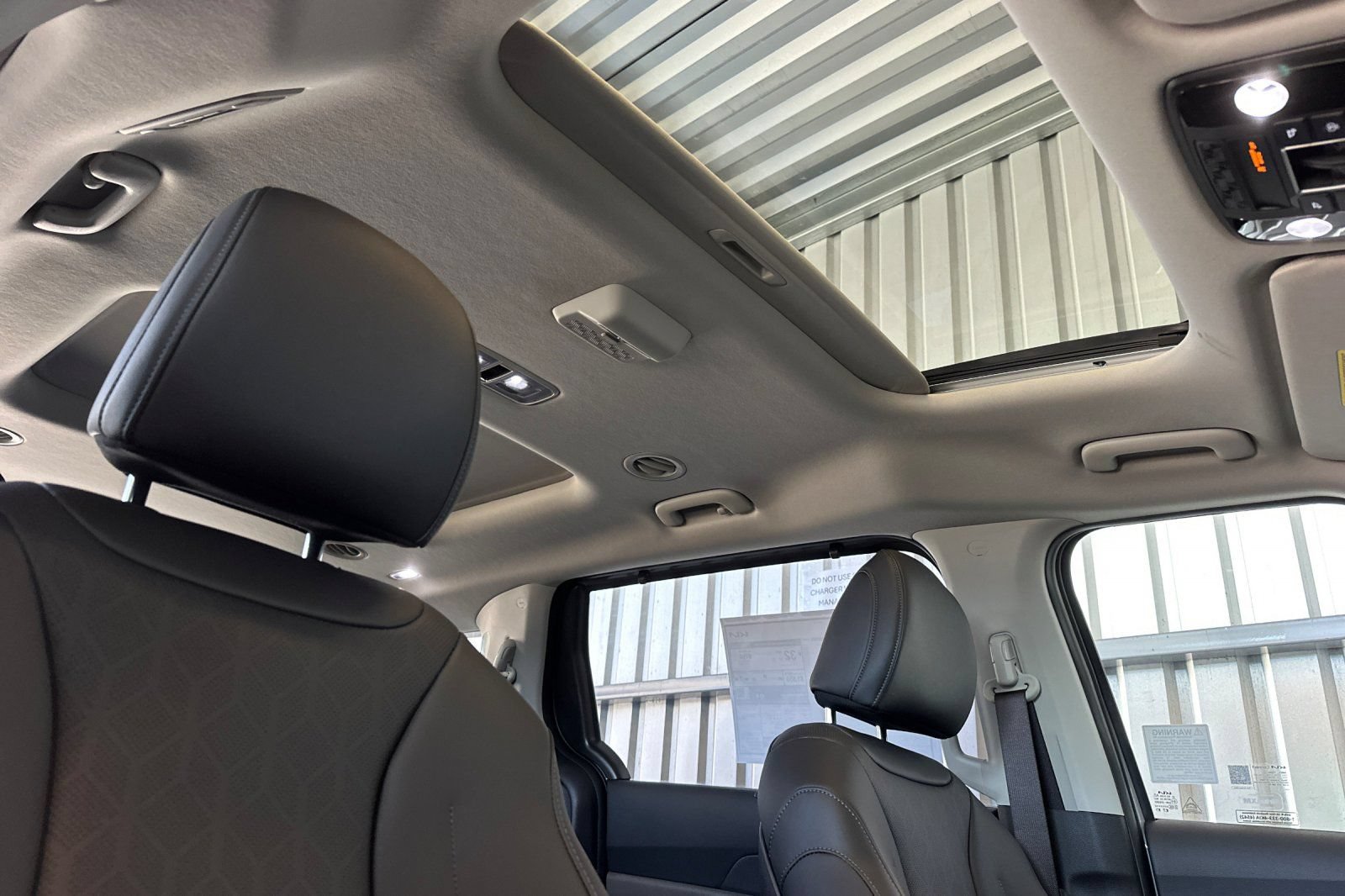 New 2026 Kia Carnival SX FWD image 17