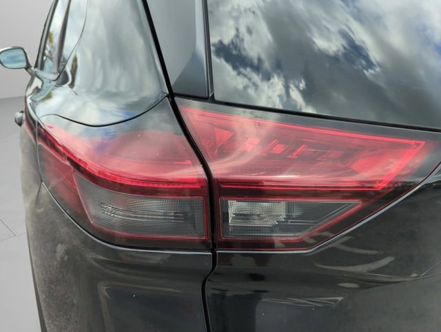 Certified 2022 Nissan Rogue SV image 46