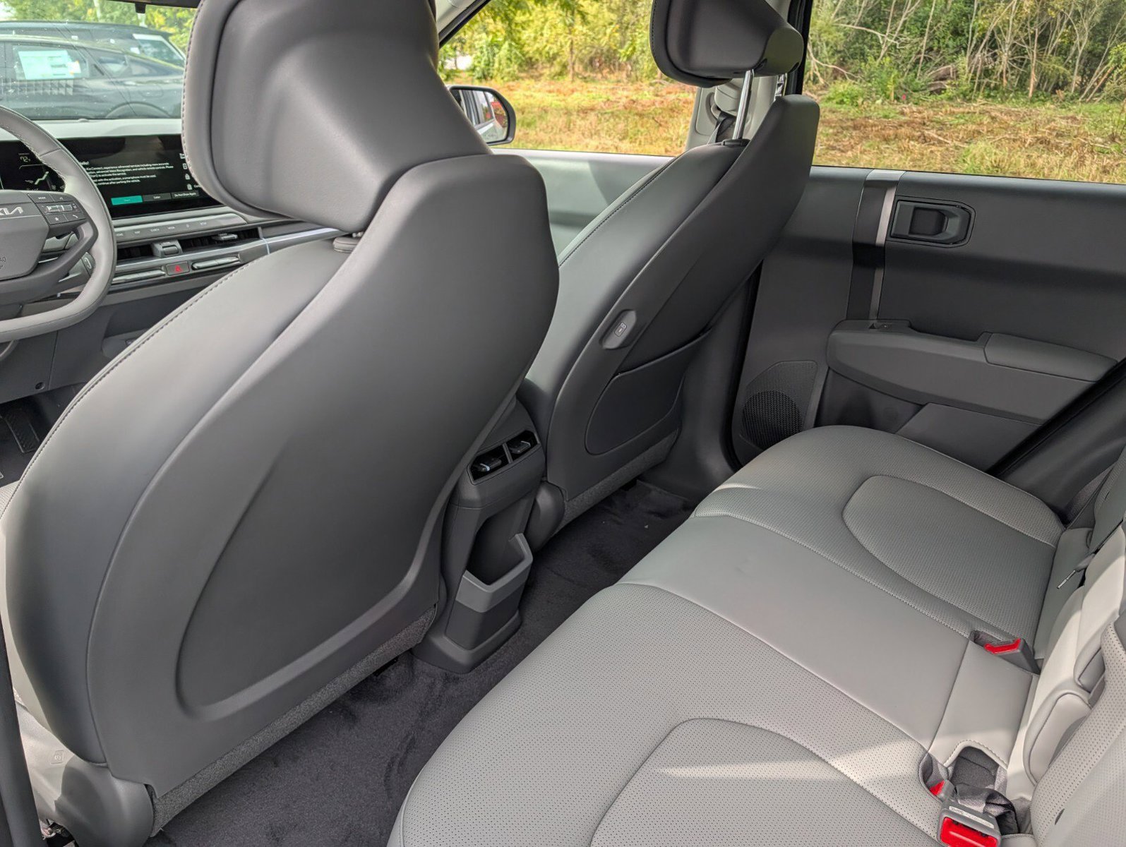 New 2027 Kia EV3 Wind AWD/4WD image 28