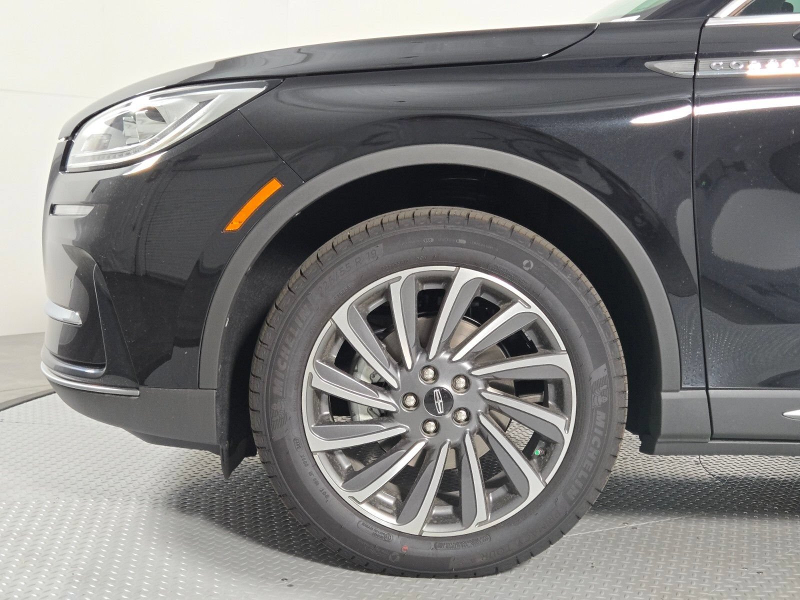 New 2026 Lincoln Corsair Reserve FWD image 11
