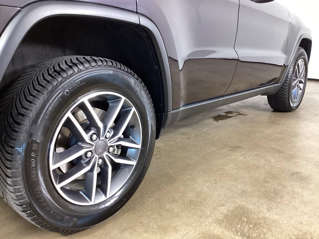 Used 2021 Jeep Grand Cherokee Limited AWD/4WD image 9