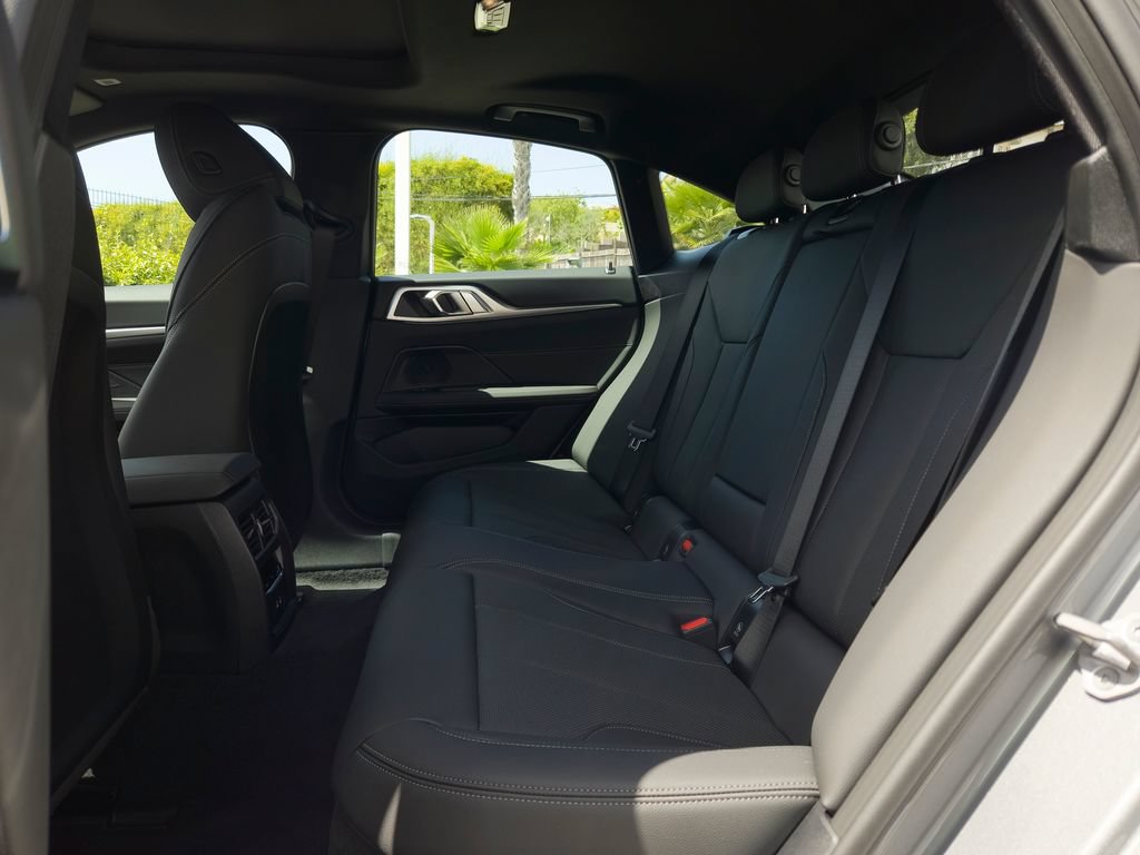 New 2026 BMW i4 eDrive40 w/ Parking Assistance Package RWD image 9