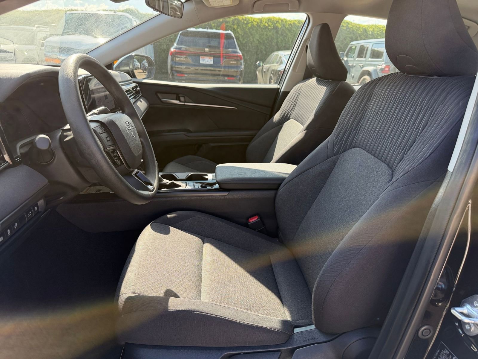 Used 2025 Toyota Camry LE image 25