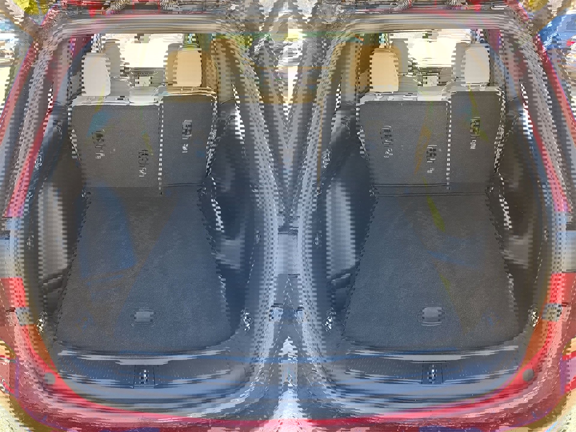 Used 2024 Jeep Grand Cherokee Limited w/ Luxury Tech Group II image 12